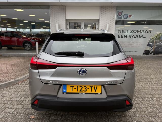 Lexus Ux 250h Luxury Line | Leder | Sensoren v/a | 17'' LM Velgen | Andro