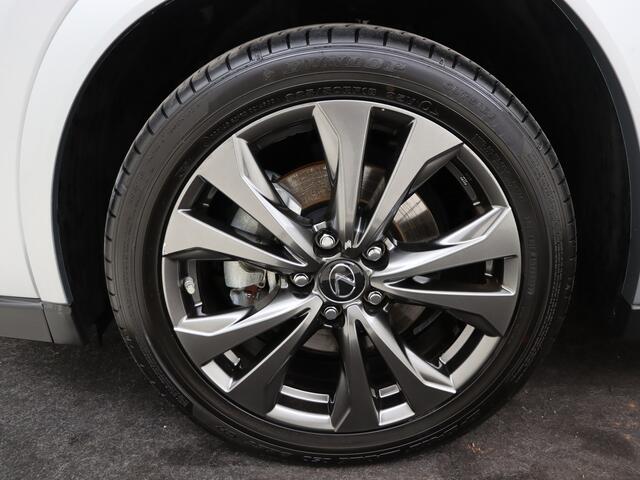 Lexus Ux 250h AWD F Sport Line | Head-up display | Vierwielaandrijving | Stoelverwarming |