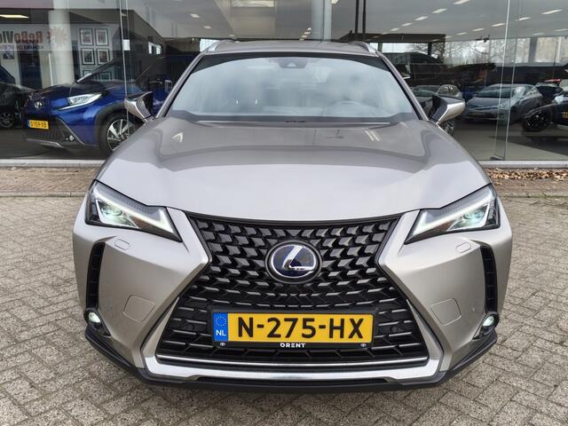 Lexus Ux 250h Luxury Line | Sensoren v/a | Stoel & Stuurverwarming |