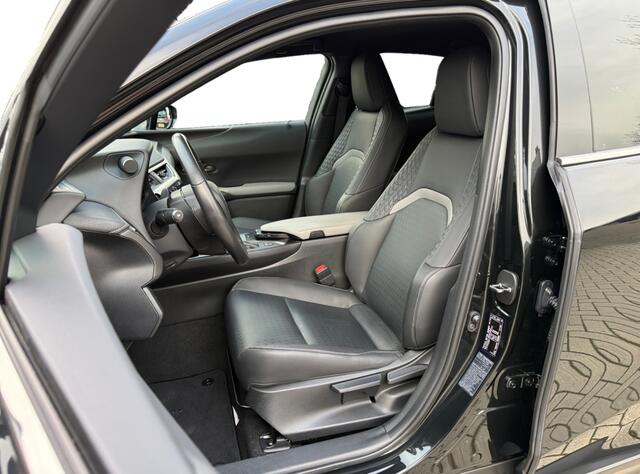 Lexus Ux 250h Preference Line I Hybrid I Camera I Leder I Cruise Control | Apple Carplay/Android Auto | DAB | LED koplampen