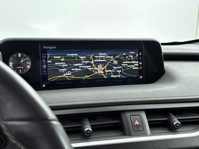 Lexus Ux 250h Executive Line | Stoelgeheugen | 360' Camera | Carplay |