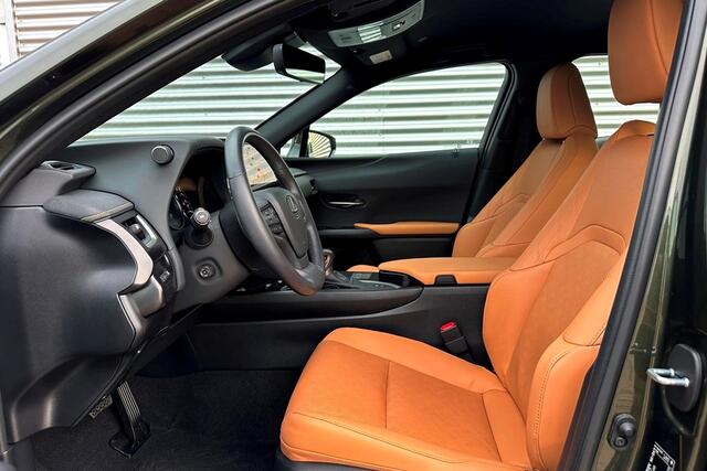 Lexus Ux 250h Luxury Line Face Lift / Leer / Navi