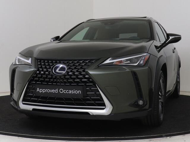 Lexus Ux 250h Luxury Line | Elektrisch schuif/kanteldak | Navigatie | Lederen bekleding |