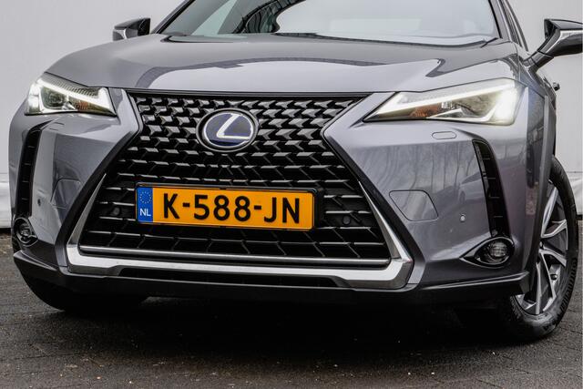 Lexus Ux 300e Luxury 54 kWh Camera/ Leer/ Elektr. verst. stoel/ Navigatie/ Carplay/ Stoel-stuurverwarming/ Adapt. cruise
