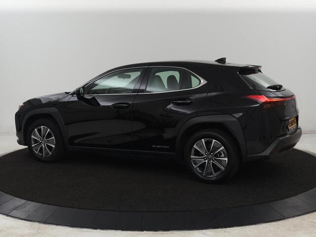 Lexus Ux 300e 54 kWh | Alcantara | Adaptive cruise | Carplay | Full LED | Elektrische stoelen | Climate control | Bluetooth | DAB
