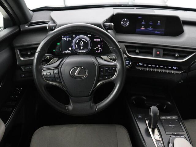 Lexus Ux 300e 54 kWh | Alcantara | Adaptive cruise | Carplay | Full LED | Elektrische stoelen | Climate control | Bluetooth | DAB