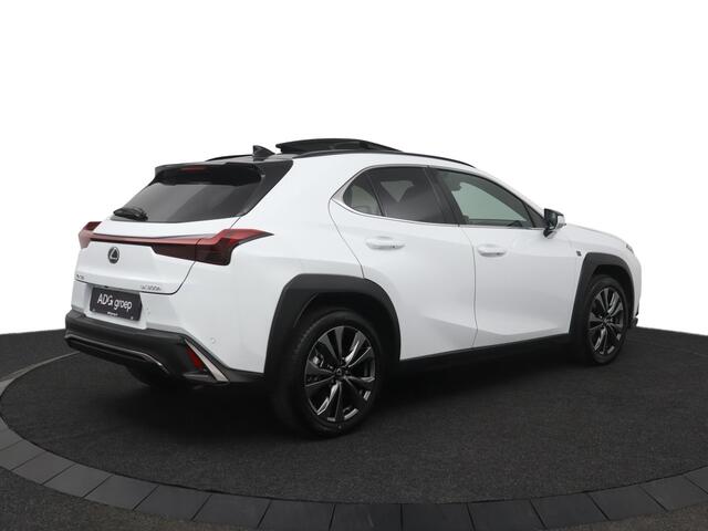 Lexus Ux 300h 35th Edition | Nieuw! | Uit voorraad leverbaar! | Elektrisch bedienbaar glazen schuif/-kanteldak