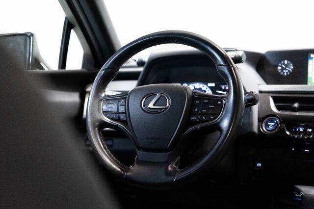 Lexus Ux 250 H Bussines Line, El.achterklep, Keyless, Ad.cruise, Lane assist