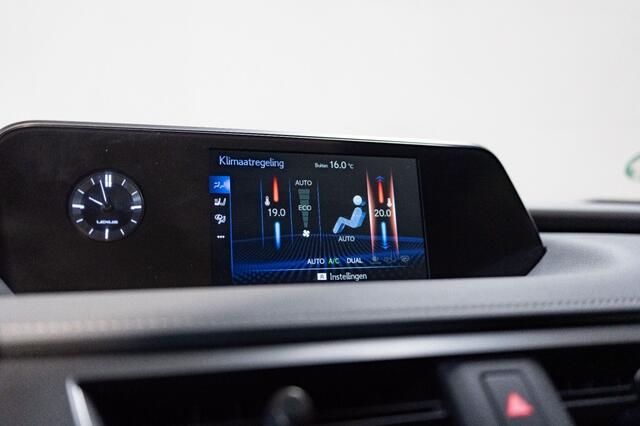 Lexus Ux First Edition, Keyless, Stoel-stuurverwarming, Metallic, Totaal 10 jaar garantie!