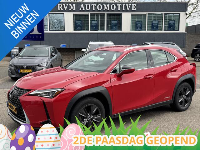 Lexus Ux 250h Business Line VAN: 24.900,- VOOR: 22.877,- UW LENTEVOORDEEL: 2.023,- | RIJKLAARPRIJS incl. 12mnd BOVAG GARANTIE