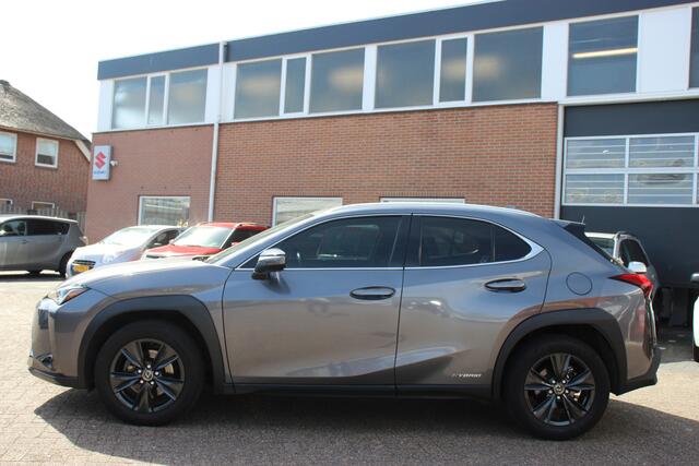 Lexus Ux 250h Luxury Line Automaat | Head-up | Blind spot | Leder | Stoelverwarming |