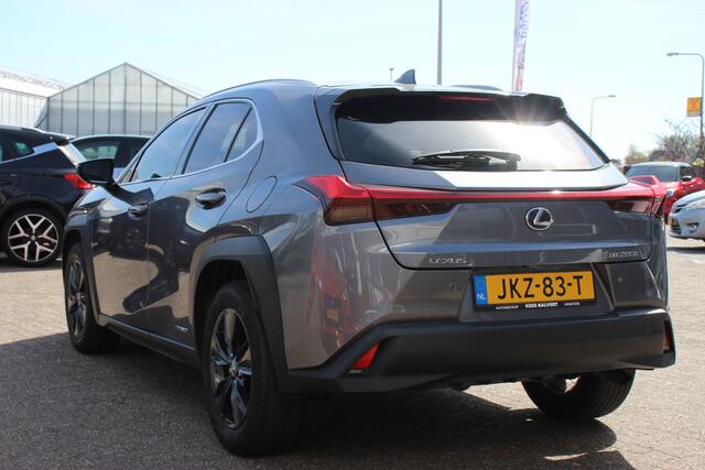 Lexus Ux 250h Luxury Line Automaat | Head-up | Blind spot | Leder | Stoelverwarming |