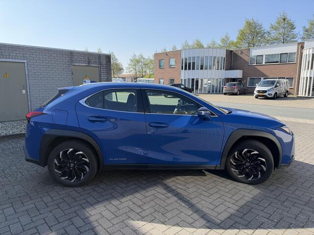 Lexus Ux 300e Business 54 kWh | Led | Nieuwe Service & Garantie |