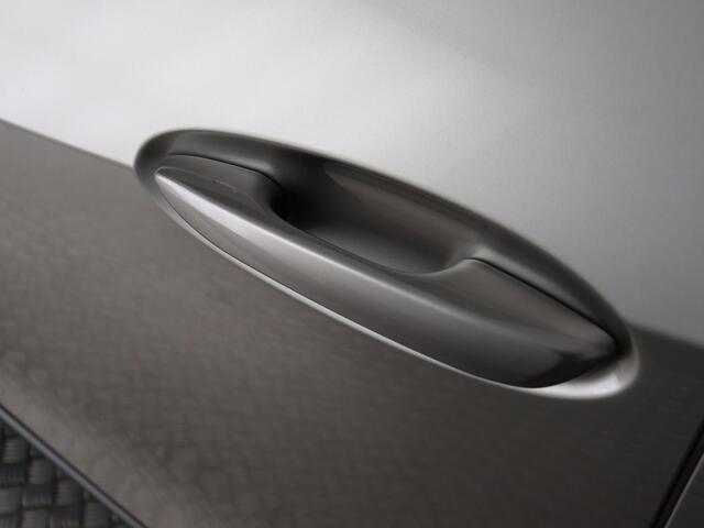 Lexus Ux 250h F Sport Line (Camera / ACC / Stoelverw. / Carplay)