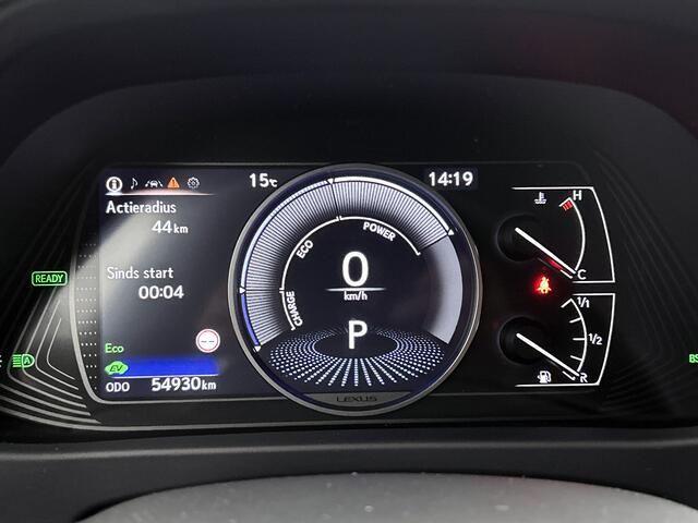 Lexus Ux 250h Preference Line | Navigatie | Parkeersensoren voor+achter | Dodehoekdetectie |