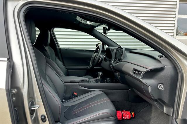 Lexus Ux 250h F Sport Line President Pack