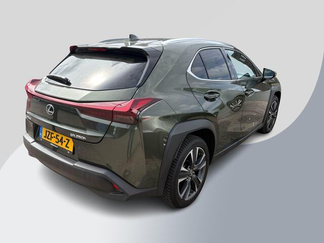 Lexus Ux 250h Preference Line | 184pk | Stoel- & Stuurverwarming | Adaptive Cruise | Achteruitrijcamera | 18 Inch |