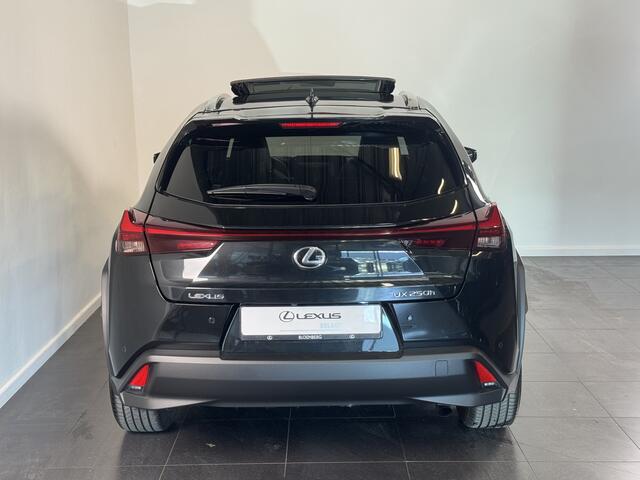 Lexus Ux 250h Luxury Line Limited | Schuif -/ kanteldak | Head-up display |