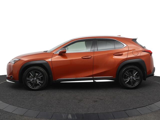 Lexus Ux 250h Luxury Line | Lederen bekleding | Stoelverwarming | Blind Spot Monitor