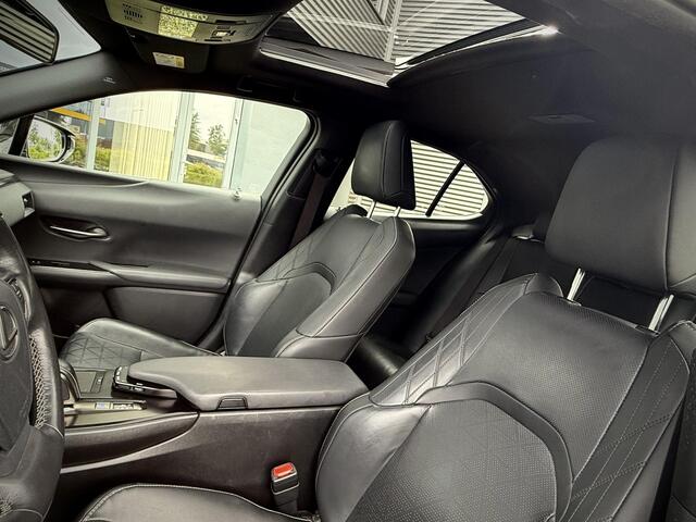 Lexus Ux 300e Luxury Schuifdak/ Leder/ Stoelkoeling