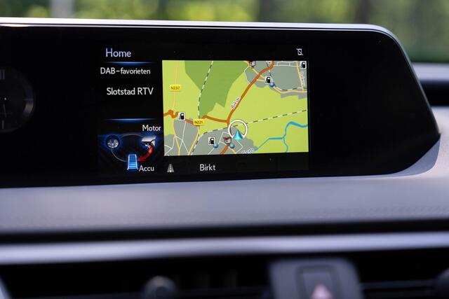 Lexus Ux 250h Luxury Line | Carplay | Camera | Adaptive Cruise | Led | Navigatie