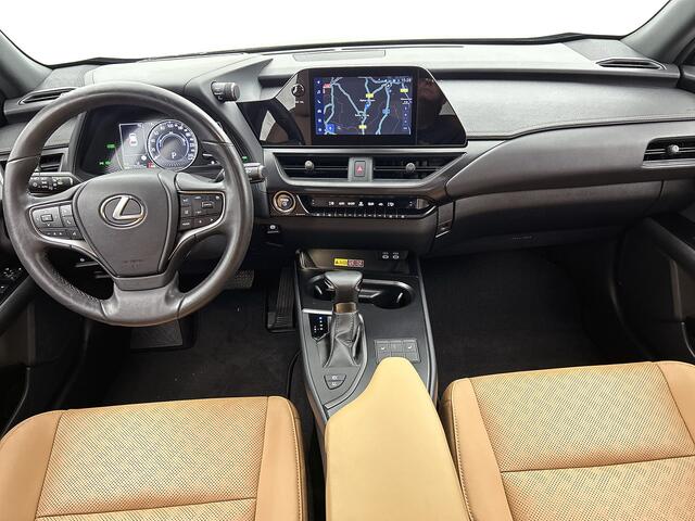 Lexus Ux 250h Luxury Line | Afneembare Trekhaak | Elektrische Achterklep | Head-up Display |