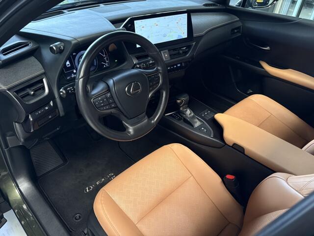 Lexus Ux 250h Executive Line Adaptive cruise, Navi, Pano, Leder