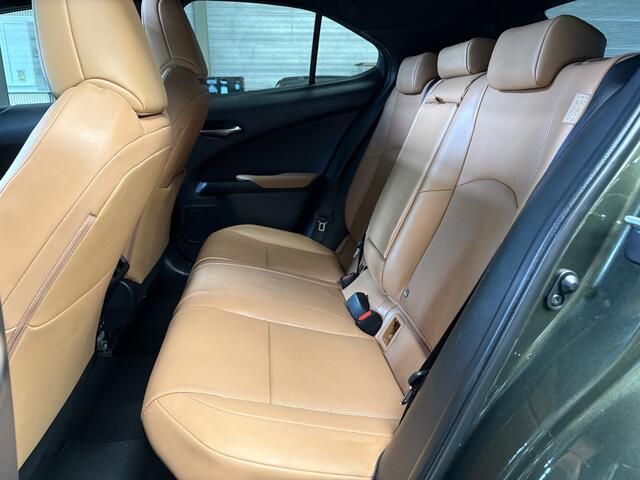 Lexus Ux 250h Executive Line Adaptive cruise, Navi, Pano, Leder