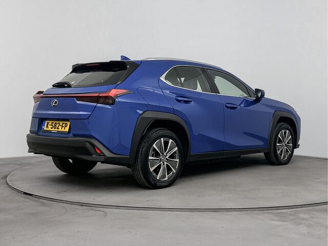 Lexus Ux 300e Business 54 kWh | Carplay | Achteruitrijcamera | Adaptive Cruise Control |
