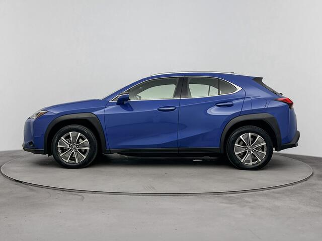 Lexus Ux 300e Business 54 kWh | Carplay | Achteruitrijcamera | Adaptive Cruise Control |