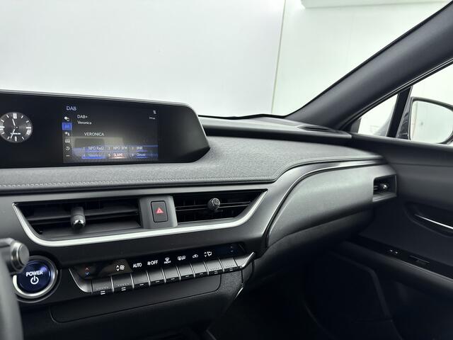 Lexus Ux 300e Business 54 kWh | Carplay | Achteruitrijcamera | Adaptive Cruise Control |