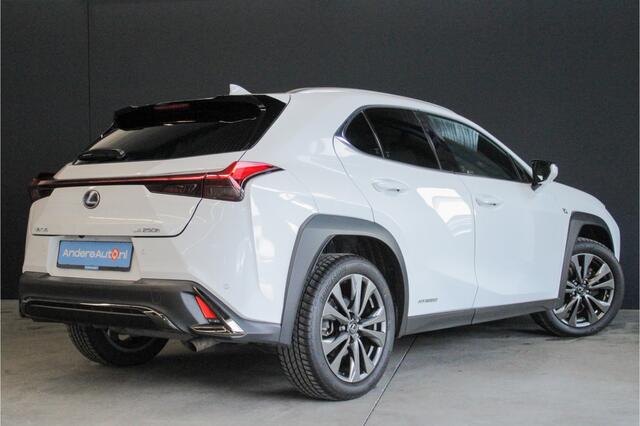 Lexus Ux 250h F Sport Premium |dealer onderhouden|leder|elek stoelen|memory|HUD|