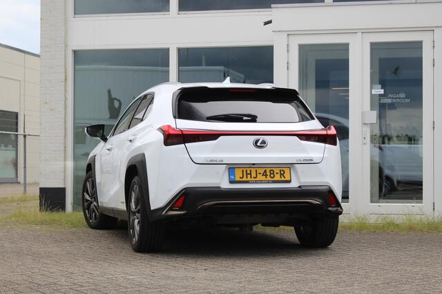 Lexus Ux 250h Hybride AWD F-Sport Premium I Wit Metallic I Mark Lev. I Head up I 360-camera I Applecarplay