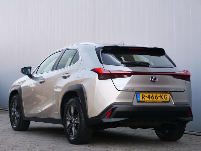 Lexus Ux 250h Business Line 262Pk Winterpakket / Camera / Carplay / Adaptive Cruise