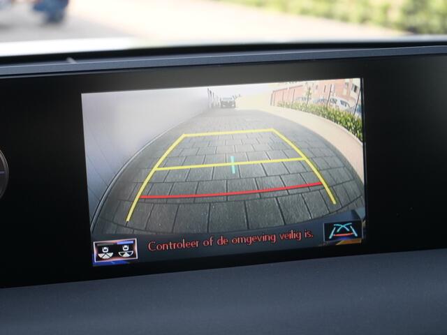Lexus Ux 250h Business Line 262Pk Winterpakket / Camera / Carplay / Adaptive Cruise