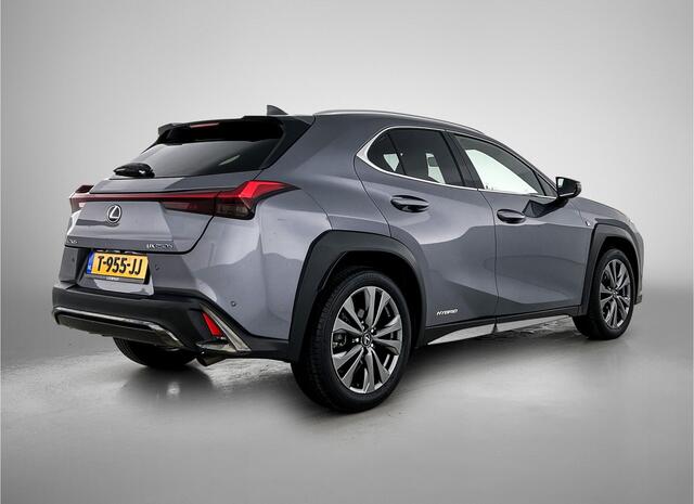 Lexus Ux 250h F Sport Line | Adaptief Dempingsysteem | Stoelverwarming | Apple CarPlay / Android Auto |