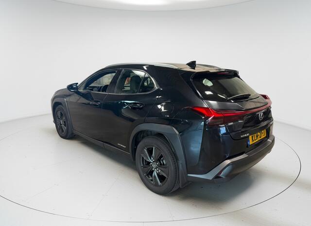 Lexus Ux 250h Luxury Line | Stoelverwarming | Carplay | Adaptive Cruise |