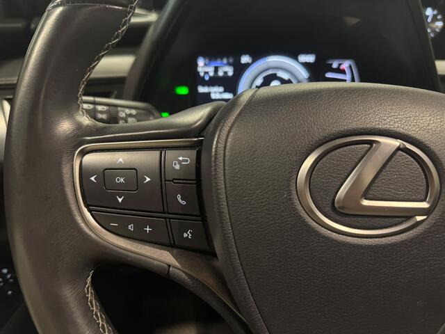 Lexus Ux 250h Luxury Line | Stoelverwarming | Carplay | Adaptive Cruise |