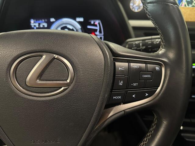 Lexus Ux 250h Luxury Line | Stoelverwarming | Carplay | Adaptive Cruise |