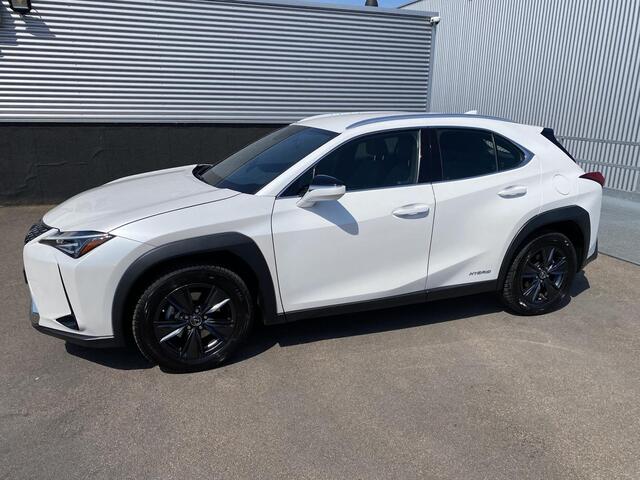 Lexus Ux 250h Comfort Business Apple Carplay en/of Android auto navigatie, Achteruitrijcamera, LMV, Adaptieve cruise control, Climate control