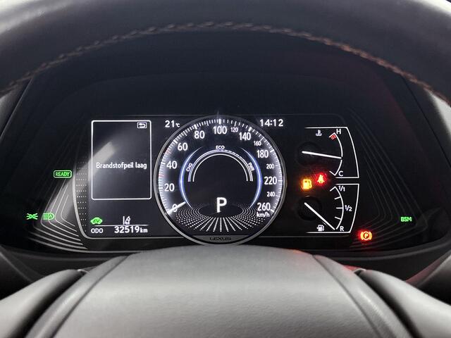 Lexus Ux 250h Executive Line + President Pack | Mark Levinson Premium audio |