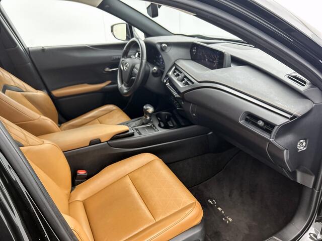 Lexus Ux 250h Executive Line + President Pack | Mark Levinson Premium audio |
