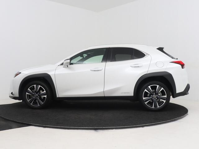 Lexus Ux 250h Preference Line | Premium uitgevoerd | Dealeronderhouden |