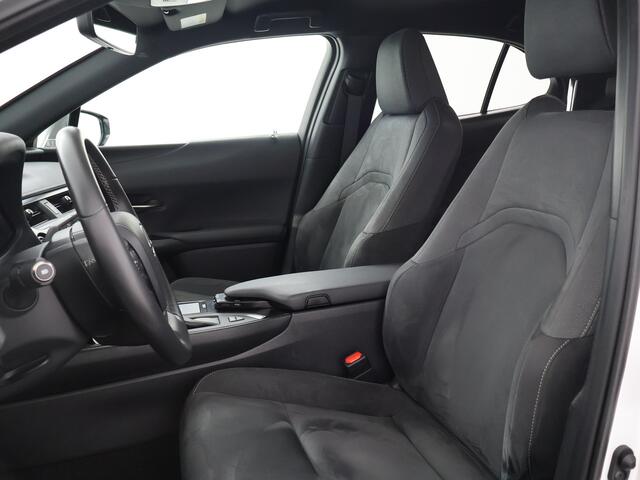 Lexus Ux 250h Preference Line | Premium uitgevoerd | Dealeronderhouden |