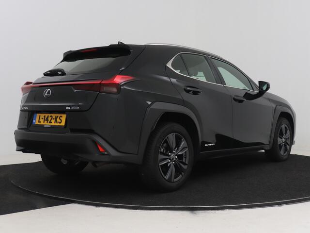 Lexus Ux 250h Business Line Pro | Stoel en stuurwielverwarming |