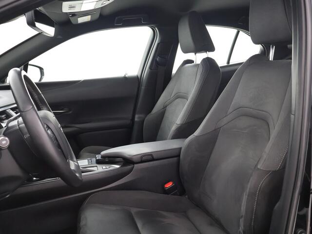 Lexus Ux 250h Business Line Pro | Stoel en stuurwielverwarming |
