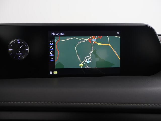 Lexus Ux 250h Business Line Pro | Stoel en stuurwielverwarming |