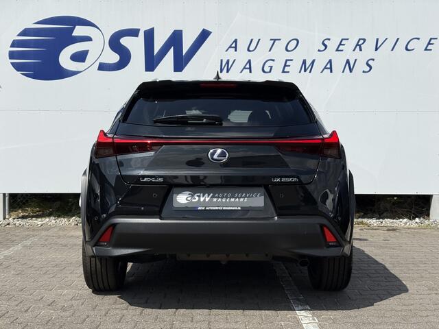 Lexus Ux 250h Preference Line | CarPlay | ACC | Dodehoek | Keyless | 18 inch