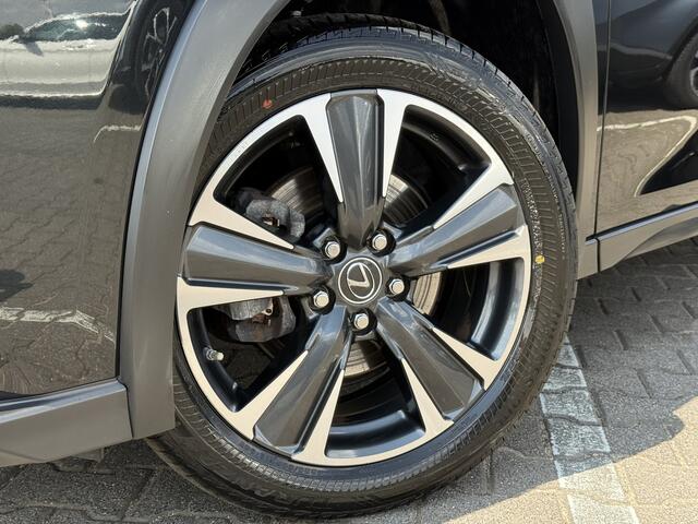 Lexus Ux 250h Preference Line | CarPlay | ACC | Dodehoek | Keyless | 18 inch