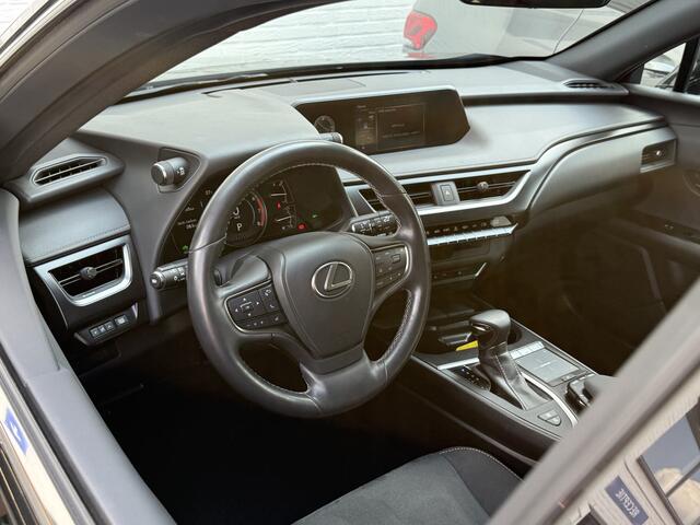 Lexus Ux 250h Preference Line | CarPlay | ACC | Dodehoek | Keyless | 18 inch